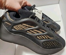Adidas Yeezy 700 V3 Clay Brown