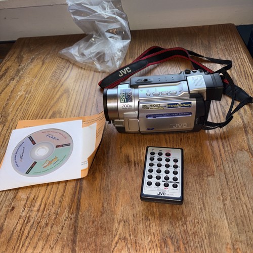 Jvc d270u mini videocamera - gr-d270u,