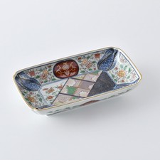 Piatto in ceramica con motivo