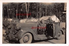 Soldato tedesco con auto