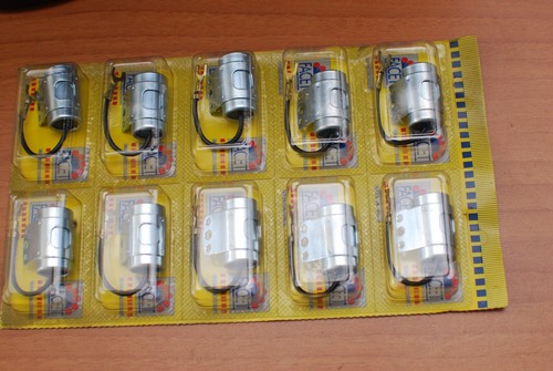 10x condensatori distributore - condensatori,