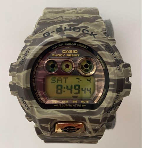 Orologio digitale mimetico