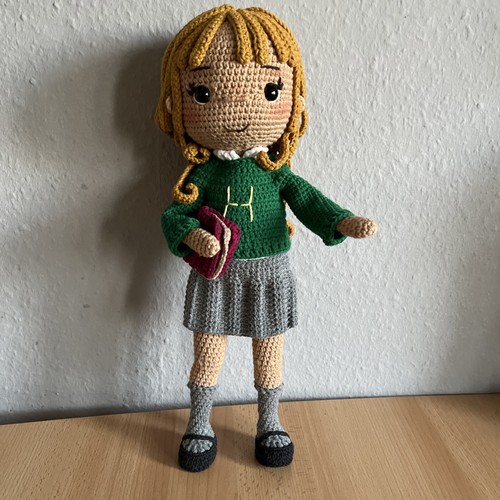Bambola amigurumi hermione - hermione, di