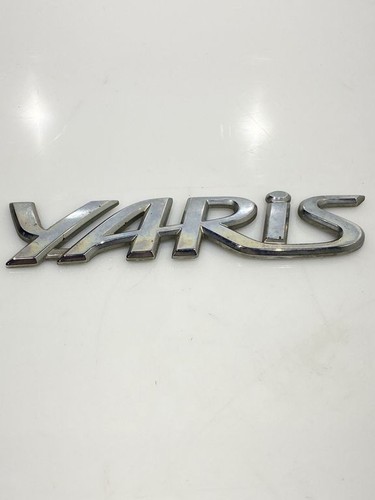 Toyota yaris 2016 emblema - 2016,