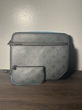 Louis Vuitton Trio Messenger