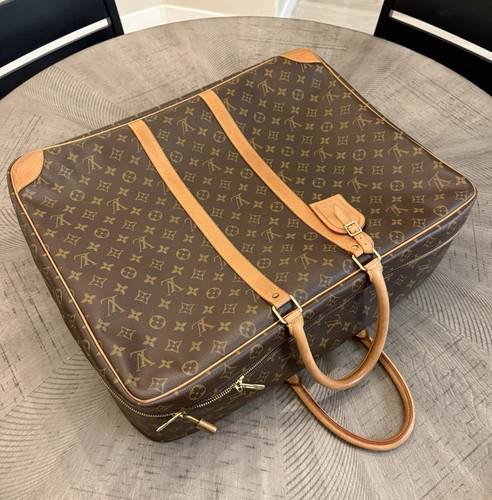 Authentic vintage louis - authentic,