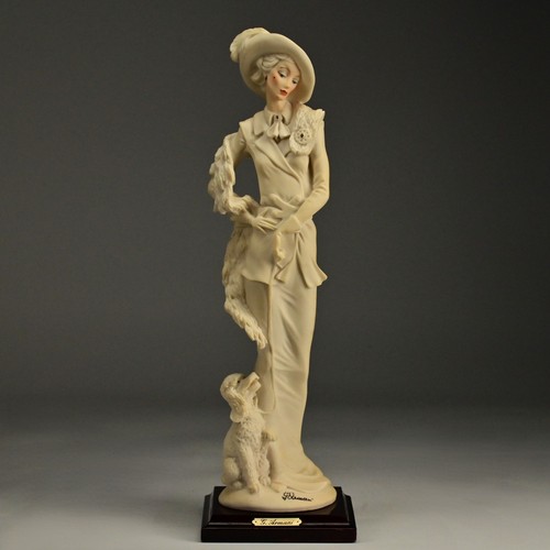 Statua statuina scultura