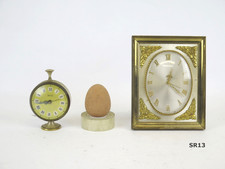 Due orologi tavolo sveglie - tavolo,