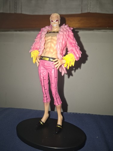 Action figure doflamingo one - figure,