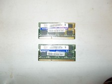 (2) Adata 04G001618A72 2 GB