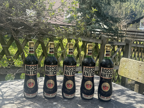 Rosso antico aperitivo a - -,