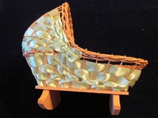 Bambola a dondolo vintage in