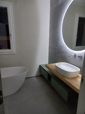 Set arredo bagno composto da lavabo, top corteccia, pensile con 2 ampi cassetti