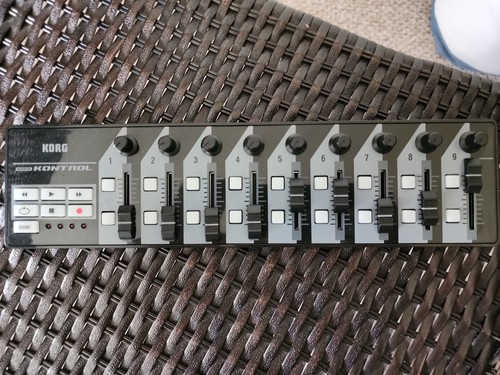 Korg nano kontrol - midi, usb