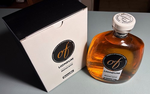 Bonollo grappa of - -, ligneum