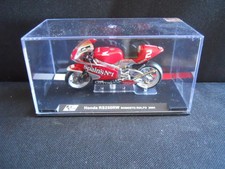 Die Cast Model Moto 1:24 HONDA RS 250 RW Roberto Rolfo 2004 [N3-20 ]