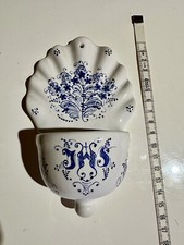 Introvabile Acquasantiera