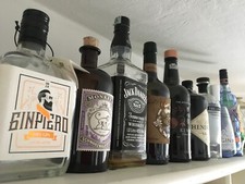 Bottiglie vuote gin rum whisky - gin,
