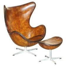 SEDIA E POGGIAPIEDI FRITZ HANSEN EGG ORIGINALE COMPLETAMENTE RESTAURATO 1965 IN PELLE MARRONE