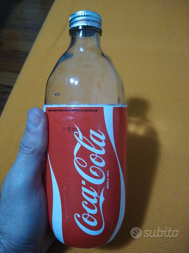 Bottiglia coca cola in - bottiglia,