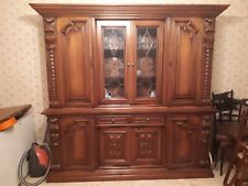 Mobile alto, mobile basso anche per TV e tavolo in massello