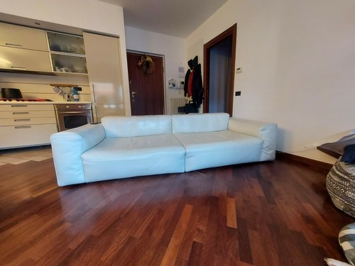 Divano vera pelle posti - in,