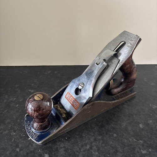 Record wood smoothing - record,