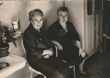 B - Foto Photo Fotografia Anni 60 - Coppia Donne Anziane su sedia