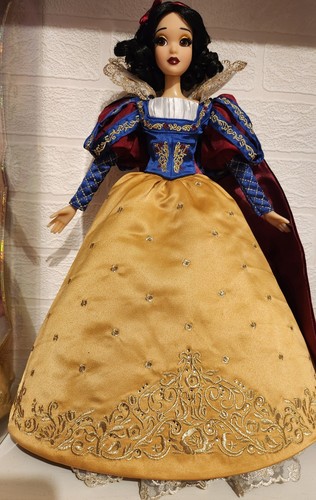 Disney limited edition - disney, doll
