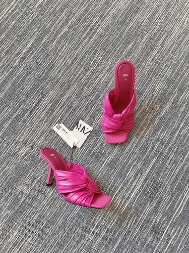 Zara sandali con tacco alto