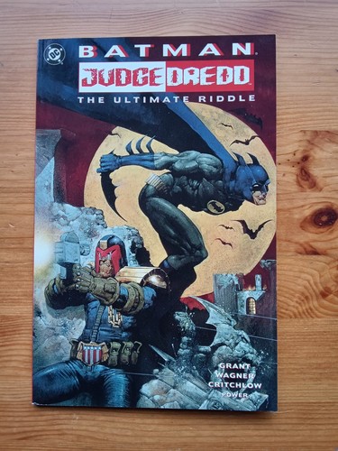 Batman judge dredd - judge, the