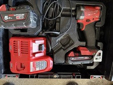 avvitatore a impulsi milwaukee