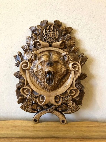 Orso legno con asce - con,