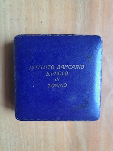 Scatola vuota medaglia - medaglia, banca