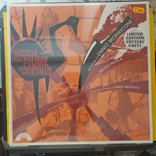 L'UCCELLO DALLE PIUME DI