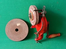 VECCHIA MOLA DA BANCO MANOVELLA AFFILACOLTELLI MATCH RUOTA MANUALE VINTAGE. CK45