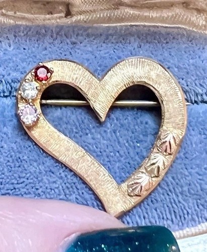 Vintage designer spilla - designer,