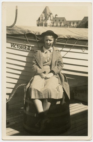 Ragazza adolescente vicino