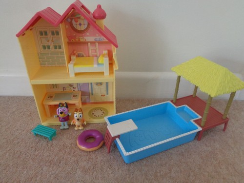 Bluey pool time - pool, e