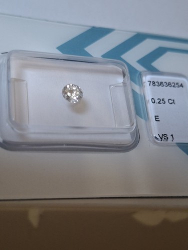 Diamante naturale certificato