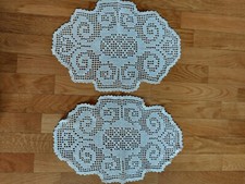 COPPIA CENTRINI IN COTONE BIANCHI LAVORAZIONE A FILET VINTAGE ANNI '80 usati