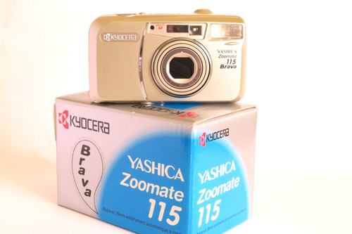 Yashica brava zoomate 115 - yashica,
