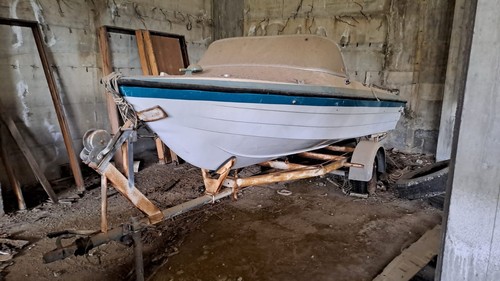 Barca con carrello