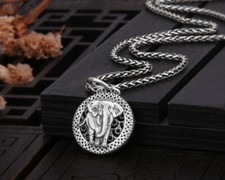 B25 ciondolo rotondo elefante