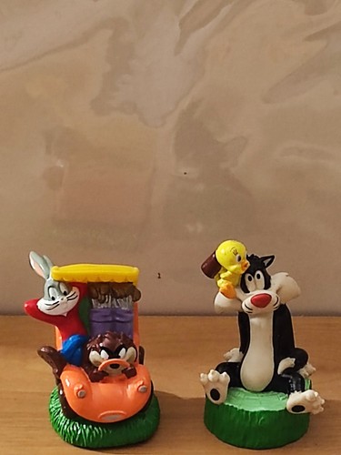 Due pupazzi bugs bunny - due, 1