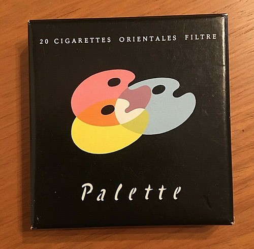 Pacchetto vuoto sigarette