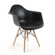 POLTRONA IN PLASTICA CON