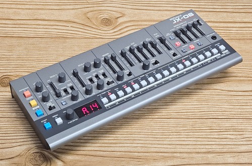 Roland boutique - roland, jx-08