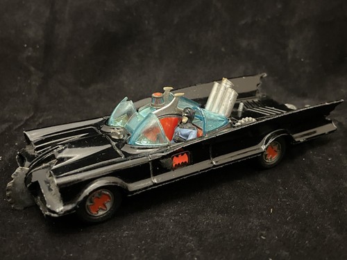 Batmobile vintage corgi - batmobile,