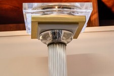 Originale piantana a colonna